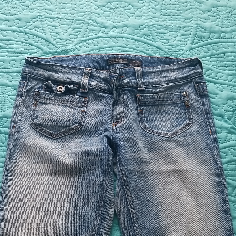 Jeans - Picture 2 of 4